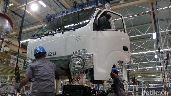 Isuzu, Isuzu Traga Edisi Terbatas Rilis di GIIAS 2025, Cuma Ada 50 Unit!