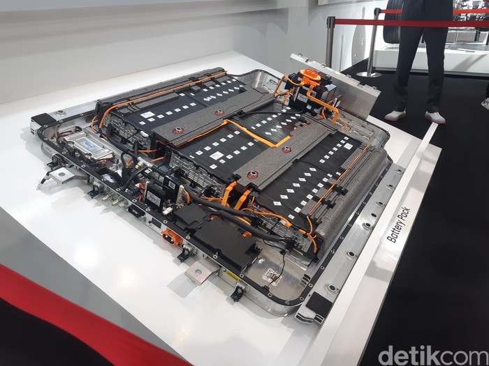 Bahlil Yakin Indonesia Jadi Pelopor Ekosistem Baterai Kendaraan Listrik