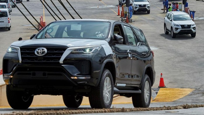 Toyota, Tiap 3 Mobil Baru di Jalanan Indonesia, Salah Satunya Toyota!