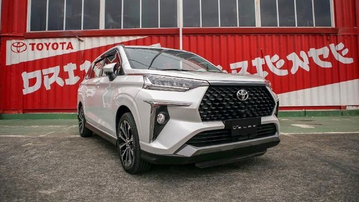 Veloz Bensin Bakal Disetop, Kena Diskon Puluhan Juta