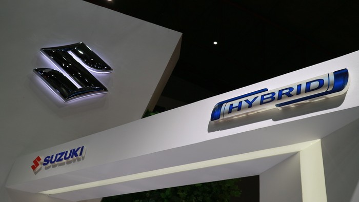 Suzuki , Suzuki Bicara Kemungkinan Jual Mobil Full Hybrid buat Indonesia