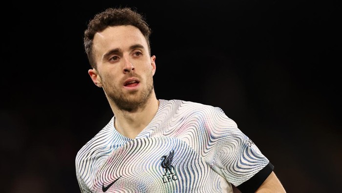 Pemain Liverpool Diogo Jota Dilaporkan Tewas Kecelakaan, Mobilnya Terbakar