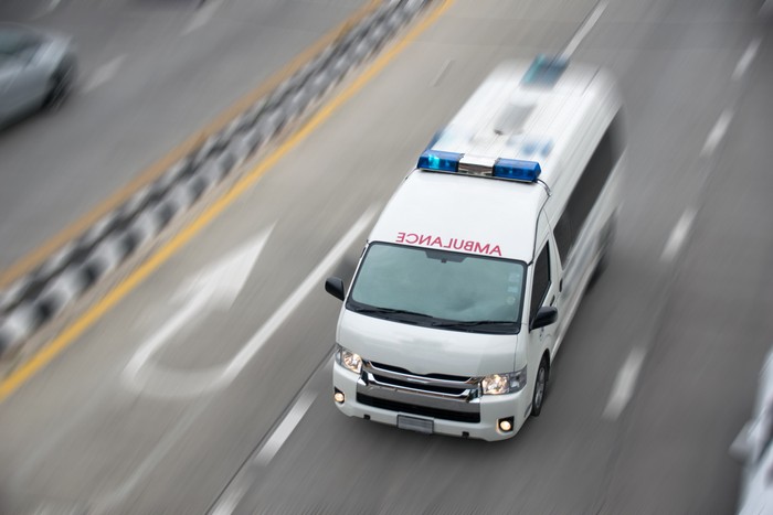 Banyak yang Buntuti Ambulans, Awas Bikin Tabrakan Beruntun!