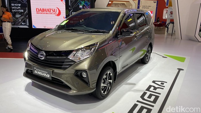 Penjualan LCGC Ambrol, Orang Pilih Nabung atau Beli Mobil Bekas