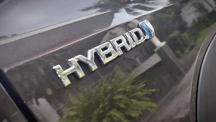 Habis Dipakai Long Weekend, Ini 10 Komponen Mobil Hybrid yang Perlu Diperiksa