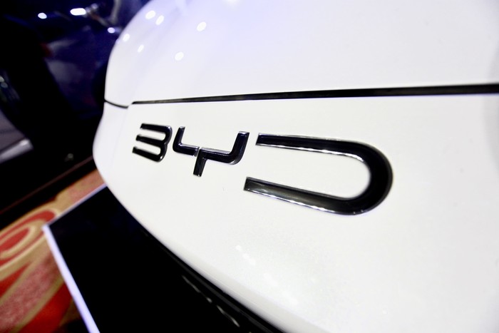 BYD, BYD Rilis Merek Mobil Khusus Taksi Online