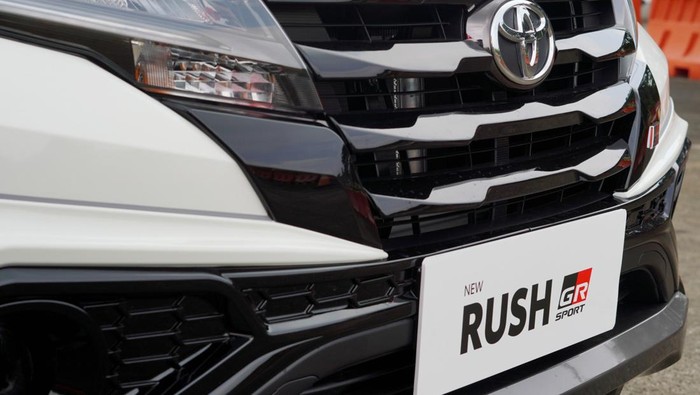 Daftar Harga Toyota Rush Terbaru