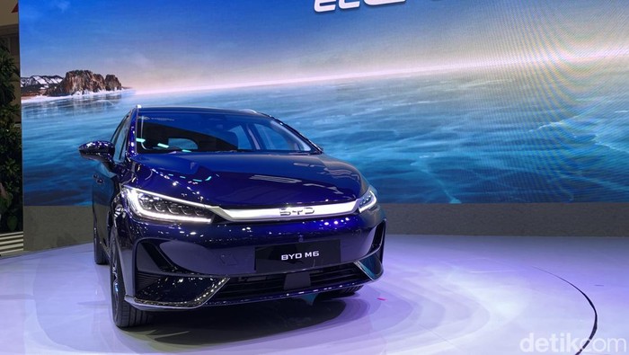 BYD, BMW, BYD Kalahkan BMW di Pengadilan, Boleh Pakai Nama M6