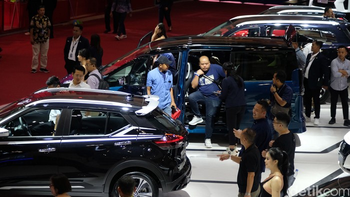 Beda Versi 2 Kementerian soal Insentif buat Otomotif