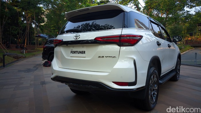 Isi Full Tank Toyota Fortuner, Habis Duit Berapa?
