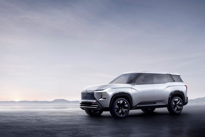 Mitsubishi, Mitsubishi Destinator, Mitsubishi Daftarkan Nama 'Destinator' di Indonesia, Buat DST Concept?