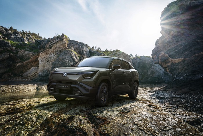 Suzuki , Suzuki Vitara, Suzuki e Vitara, Cara Suzuki Tekan Harga Mobil Listrik e Vitara Jadi Rp 200 Jutaan