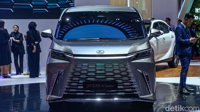 Lexus, Kata Lexus soal Kehadiran Merek China Denza