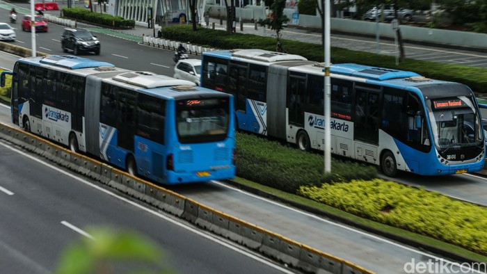 Syarat Pekerja Bergaji Rp 6,2 Juta Bisa Naik Angkutan Umum Gratis