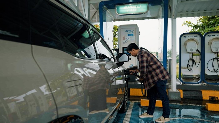 Libur Natar Bawa Mobil Listrik? Catat! Ini Daftar SPKLU di Tol Trans Jawa