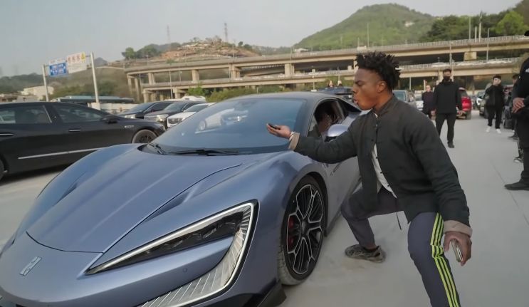 BYD Indonesia Bakal Bawa Supercar Listrik yang Bikin iShowSpeed Tergila-gila