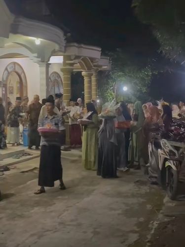 Viral Jodoh Lima Langkah dari Rumah, Pria Ini Lamar Wanita Tetangganya