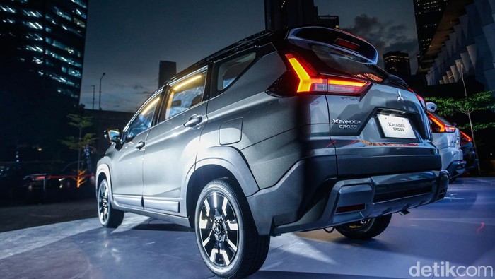 Mitsubishi, Mitsubishi Xpander Cross, Pajak Tahunan Mitsubishi Xpander Cross Keluaran Tahun 2025