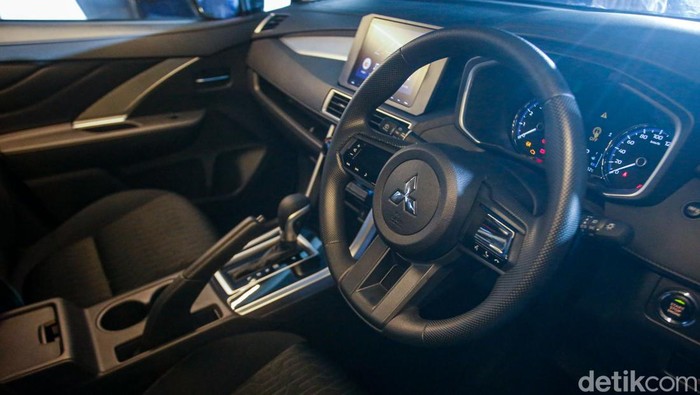Cara Nyetir Mobil Biar Irit Bensin