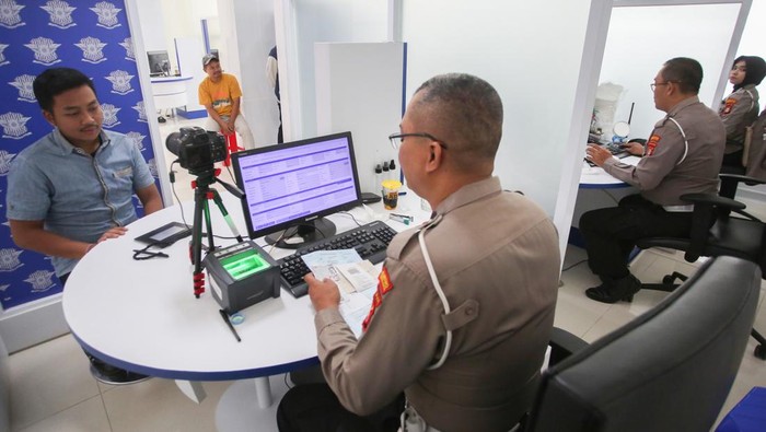 Biaya Perpanjang SIM Terbaru, Paling Banyak Bakal Keluar Duit Segini