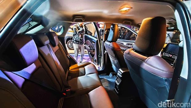 Membahas Interior Suzuki Fronx, Termewah di Kelasnya?