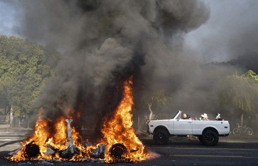 Kerusuhan di Los Angeles, Mobil-mobil Otonom Dibakar Habis