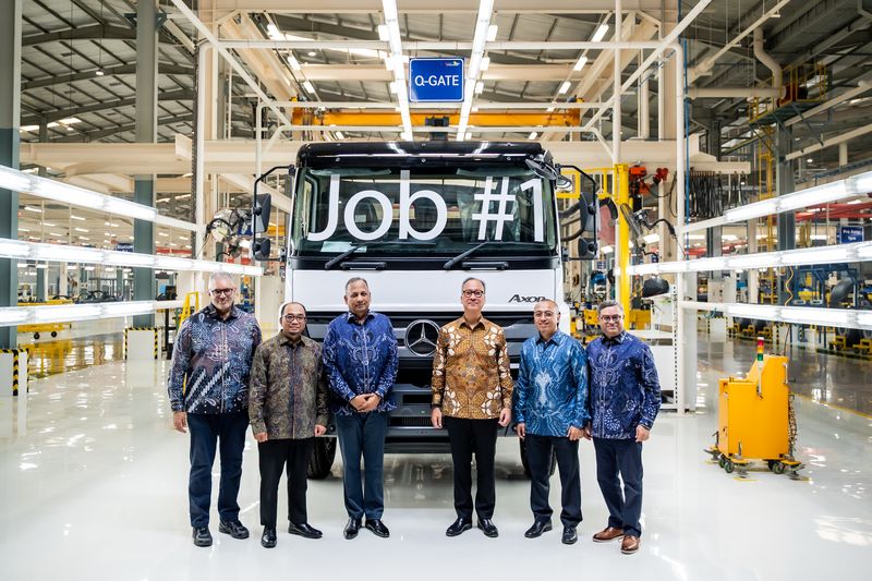 Daimler, Pabrik Daimler Resmi Beroperasi di Cikarang, Produksi Sasis Truk dan Bus Mercy