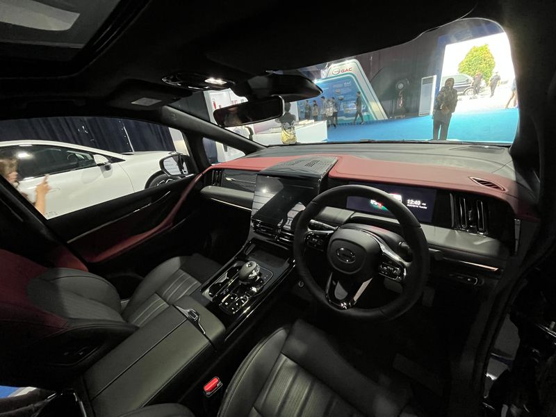 GAC AION Pamer MPV Premium Pesaing Alphard dan Denza D9, Bakal Dijual?