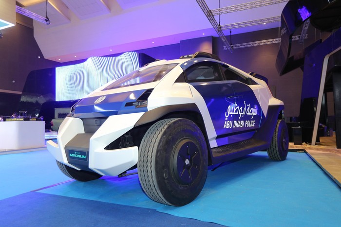 Mobil Polisi Abu Dhabi Unjuk Gigi di Jakarta: Antipeluru, Bisa Beroperasi Senyap