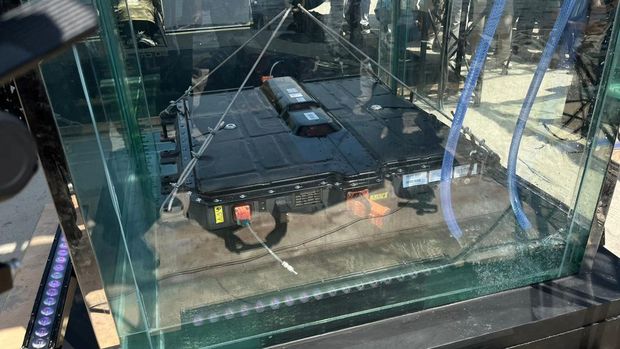 Uji Ketahanan, Baterai Mobil Chery Direndam Air Laut 48 Jam!