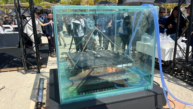 Uji Ketahanan, Baterai Mobil Chery Direndam Air Laut 48 Jam!