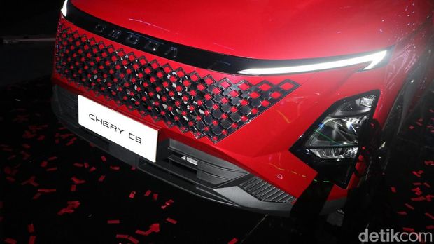Alasan Chery Belum Mau Copot Emblem 'Omoda' di Mobil-mobilnya