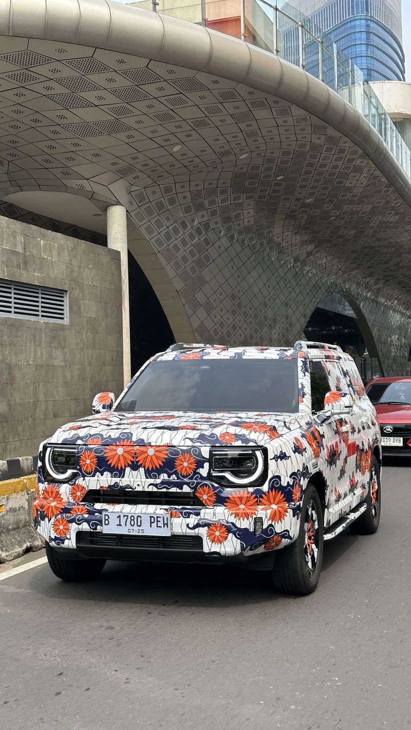 BAIC, SUV Misterius Diduga Mobil Hybrid BAIC Wara-wiri di Jakarta