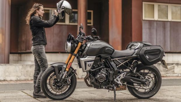 Suzuki GSX-8T dan GSX-8TT Resmi Meluncur, Moge Retro Gahar Bermesin Modern!