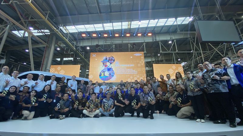 Wuling, 8 Tahun Wuling di Indonesia: Merek China Pertama yang Produksi 165 Ribu Unit Mobil