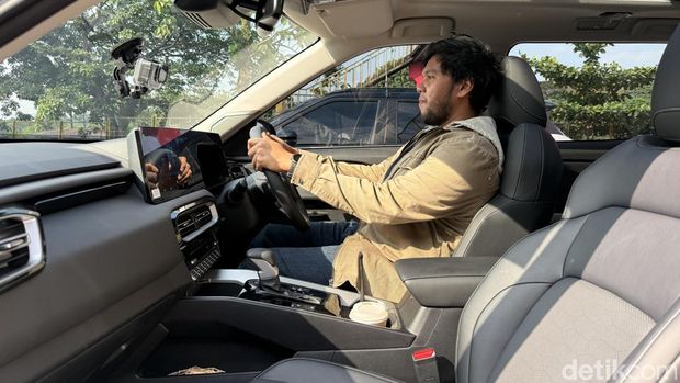 Perbandingan Dimensi Mitsubishi Destinator vs Toyota Kijang Innova Zenix