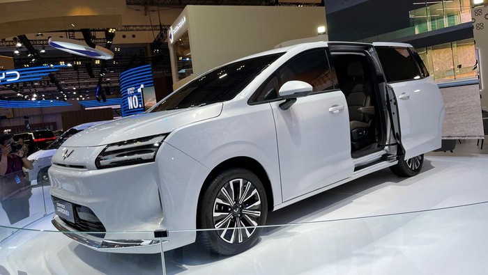 Wuling, Harga Masih Abu-abu, Wuling Cortez Darion Catat 122 SPK di GIIAS 2025