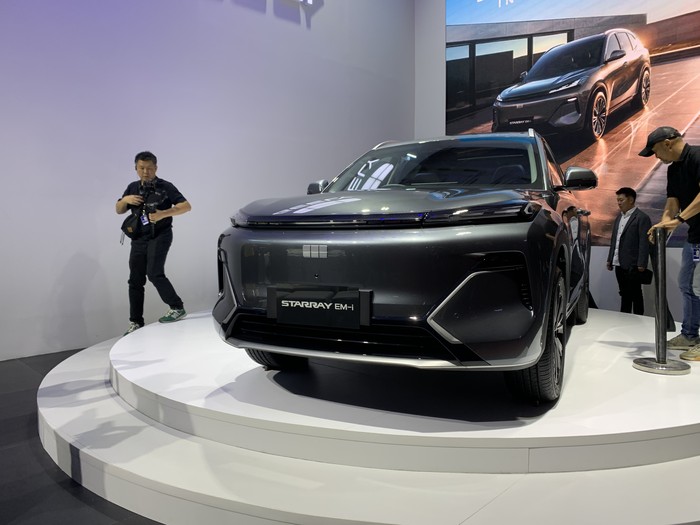 Geely Pamer 3 Mobil di GIIAS 2025