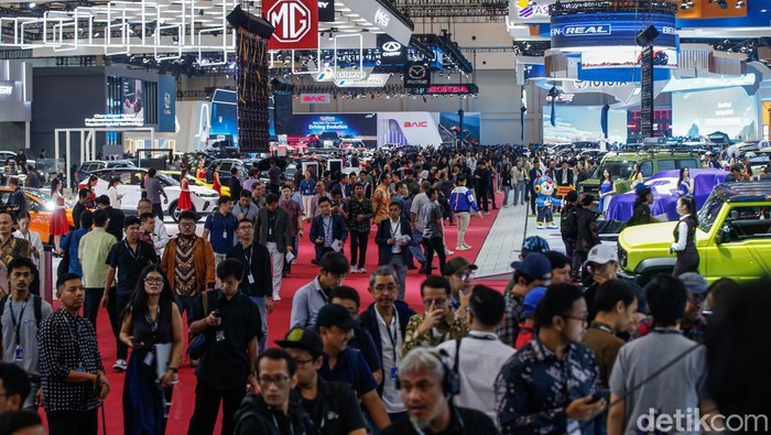 Untuk Pertama Kalinya, Penjualan Mobil di Indonesia Kalah dari Malaysia