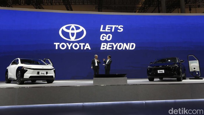 Toyota, 8 Hari GIIAS 2025, SPK Toyota Tembus Segini
