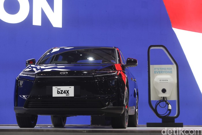 Toyota, Segini Jarak Tempuh Toyota bZ4X Rakitan Lokal