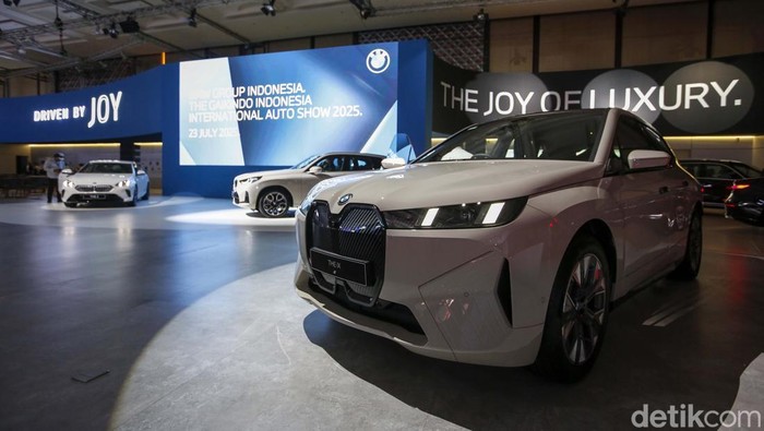 BMW, Berapa Minimal Gaji untuk Bisa Beli Mobil BMW?