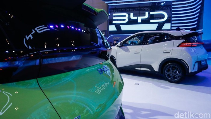 BYD, BYD Atto 1 Bikin Sejarah di RI: Mobil Listrik Pertama di Puncak Daftar Mobil Terlaris