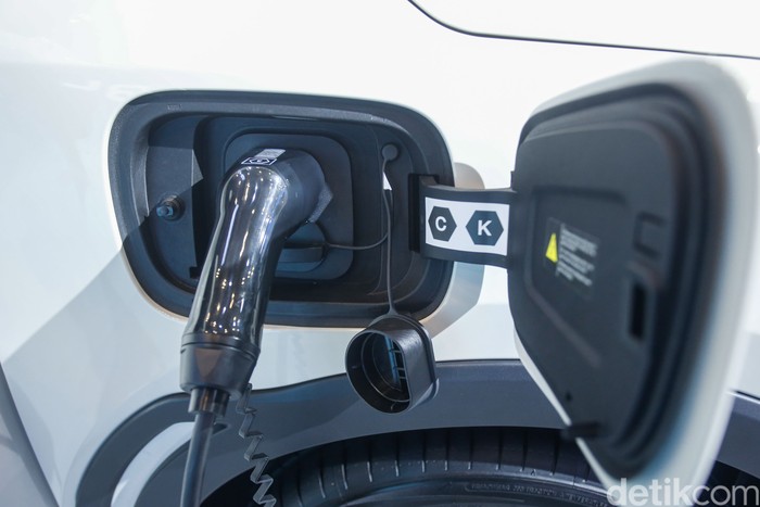 Beda Pajak Mobil Listrik Buatan Indonesia vs Mobil Listrik Impor