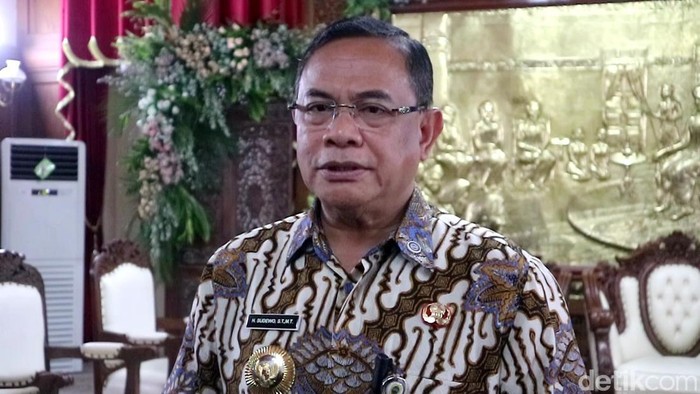 3 Mobil Bernilai Miliaran Milik Bupati Pati Sudewo