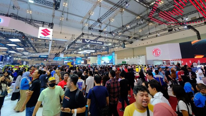 Mobil Jepang Vs Mobil China, Siapa Lebih Baik?