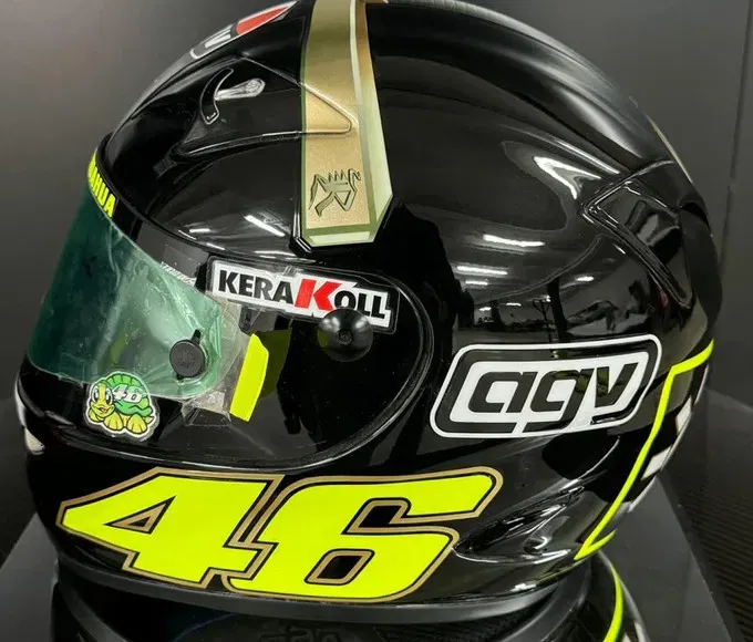 Valentino Rossi, Helm Legendaris Valentino Rossi Dilelang, Buka Harga Rp 95 Juta
