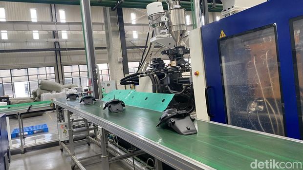 Berkunjung ke Pabrik Motor Listrik Nomor Satu di China