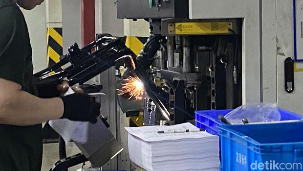 Berkunjung ke Pabrik Motor Listrik Nomor Satu di China