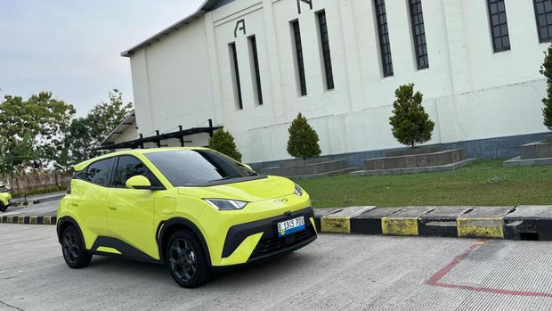 BYD, BYD Atto 1 Jadi Bintang di GIIAS 2025, Kenapa Hasil SPK Belum Diumumkan?